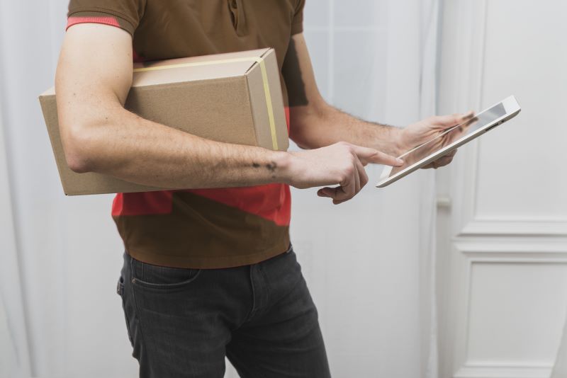 Siuntos į užsienį: kuo skiriasi Express, Standard, Expedited?